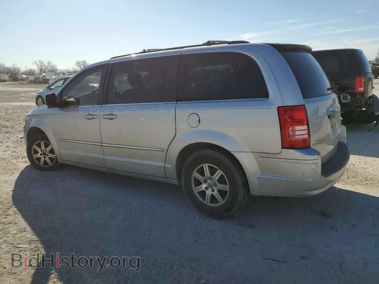 2009 CHRYSLER MINIVAN - VIN: 2A8HR54119R631781 - Фото 2