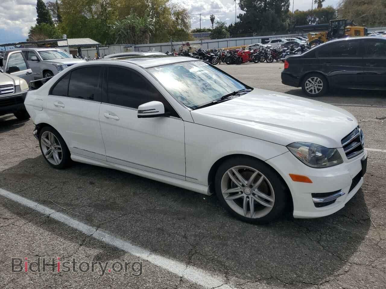 2014 MERCEDES-BENZ C-CLASS - VIN: WDDGF4HB1ER320351 - Фото 4