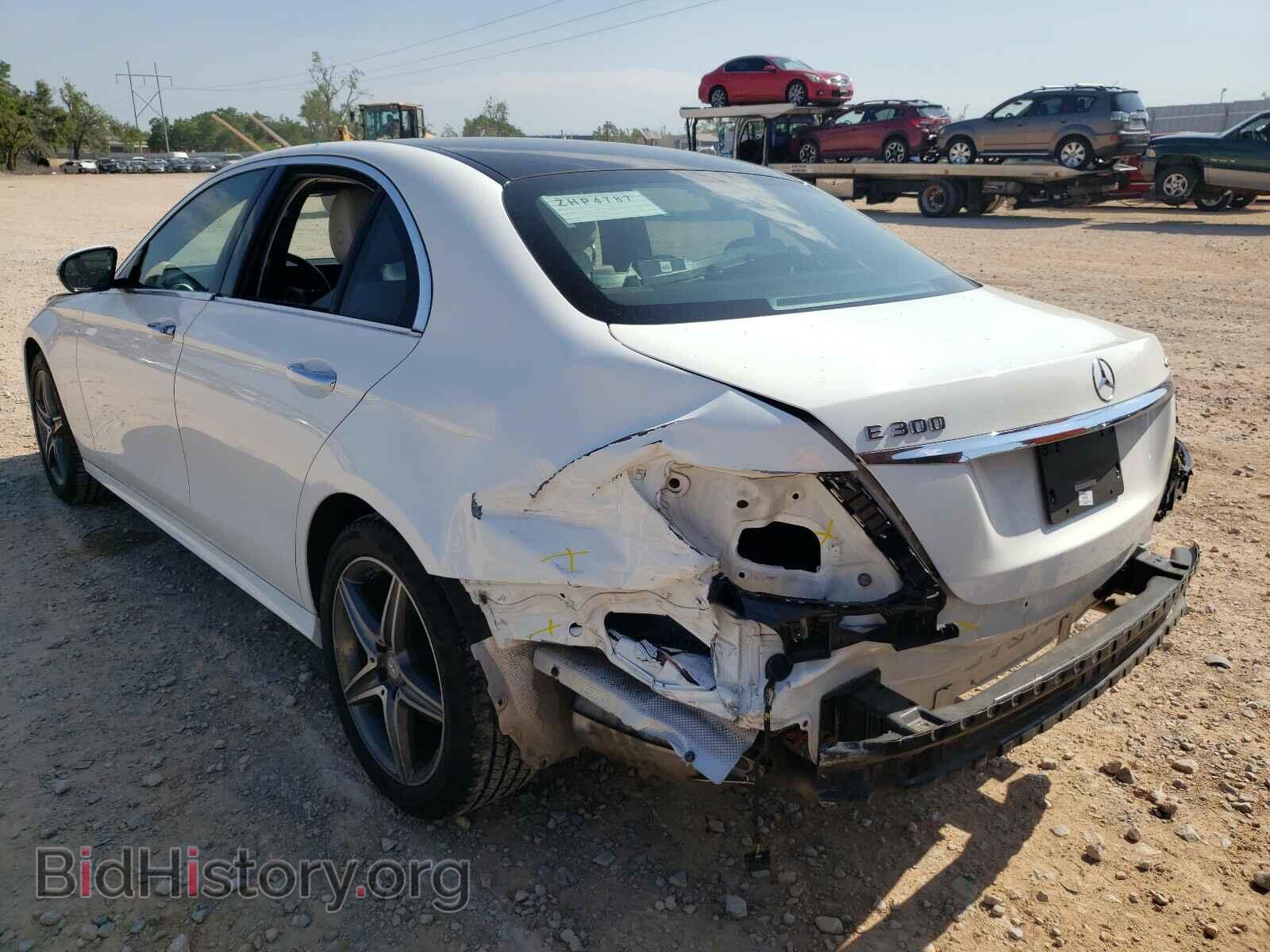 2017 MERCEDES-BENZ E-CLASS - VIN: WDDZF4KB1HA016361 - Фото 3