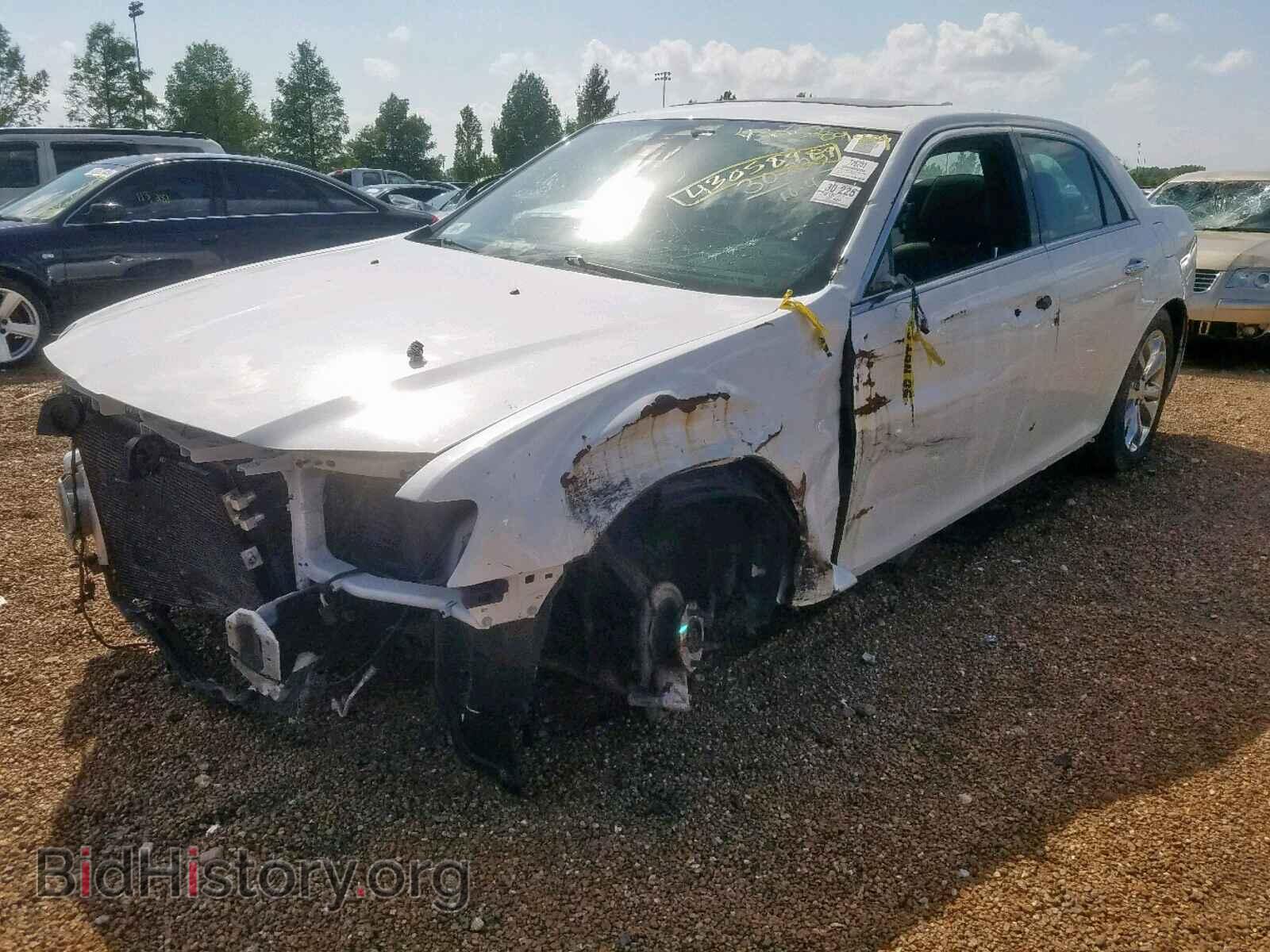 2015 CHRYSLER 300 - VIN: 2C3CCAKGXFH767593 - Фото 2