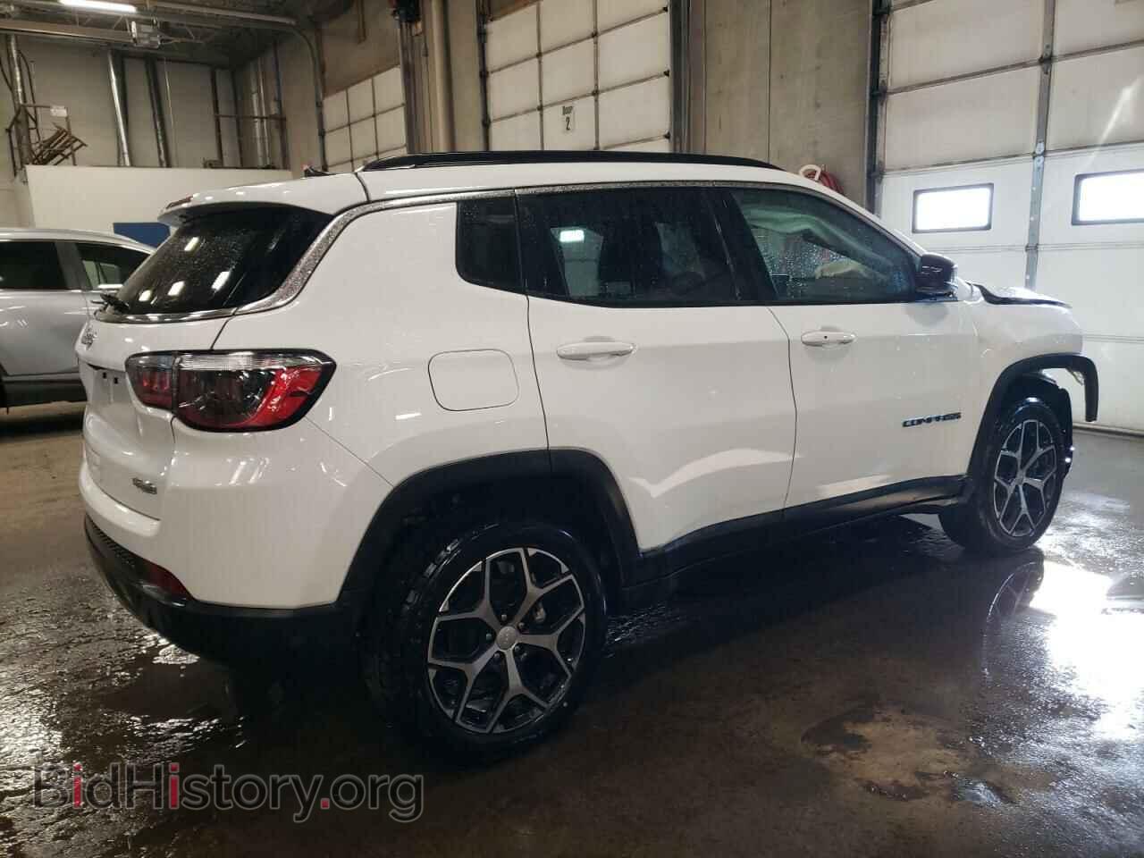 2024 JEEP COMPASS - VIN: 3C4NJDBNXRT604061 - Фото 3