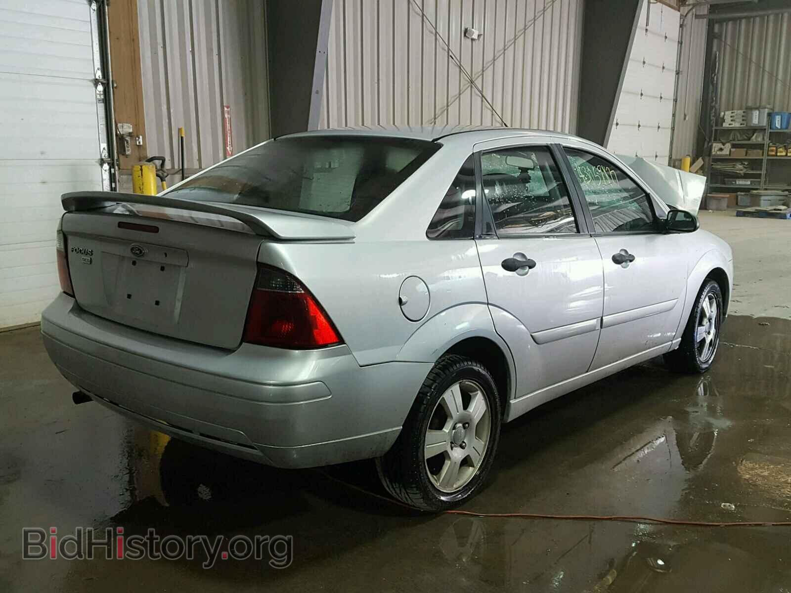 2007 FORD FOCUS - VIN: 1FAHP34N17W165882 - Фото 4