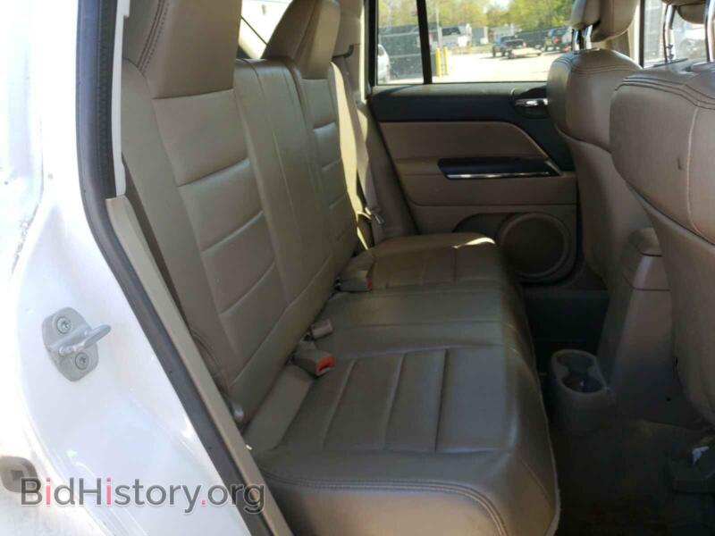 2012 Jeep COMPASS (VIN 1C4NJDCB6CD658314) — photo 6 of 10