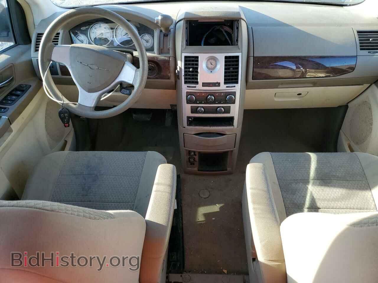 2010 CHRYSLER MINIVAN - VIN: 2A4RR2D18AR338419 - Photo 8