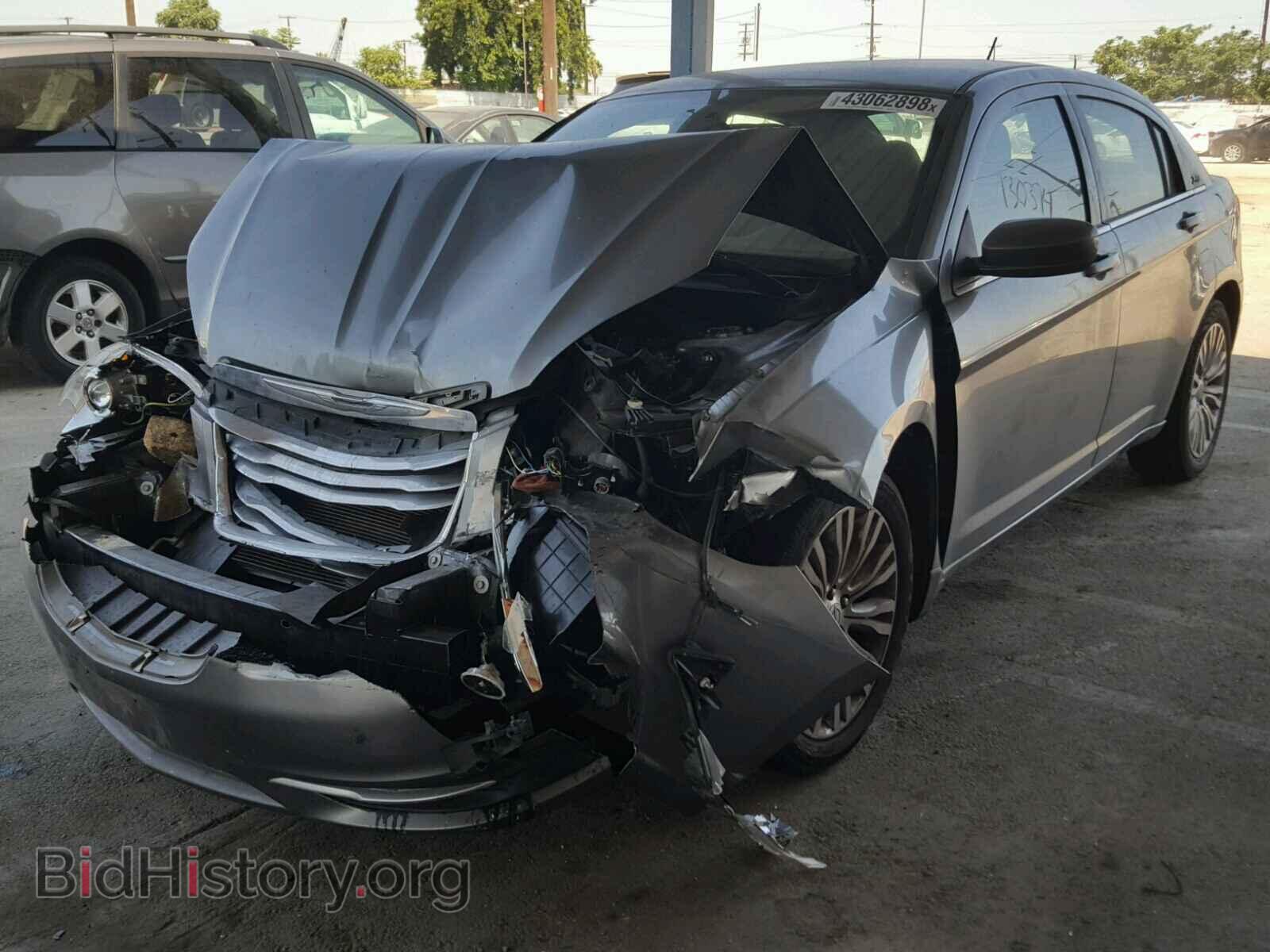 2012 CHRYSLER 200 - VIN: 1C3CCBAB0CN112924 - Фото 2