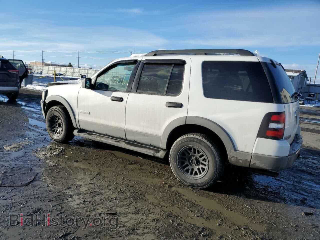 2006 FORD EXPLORER - VIN: 1FMEU73E86UB06056 - Фото 2