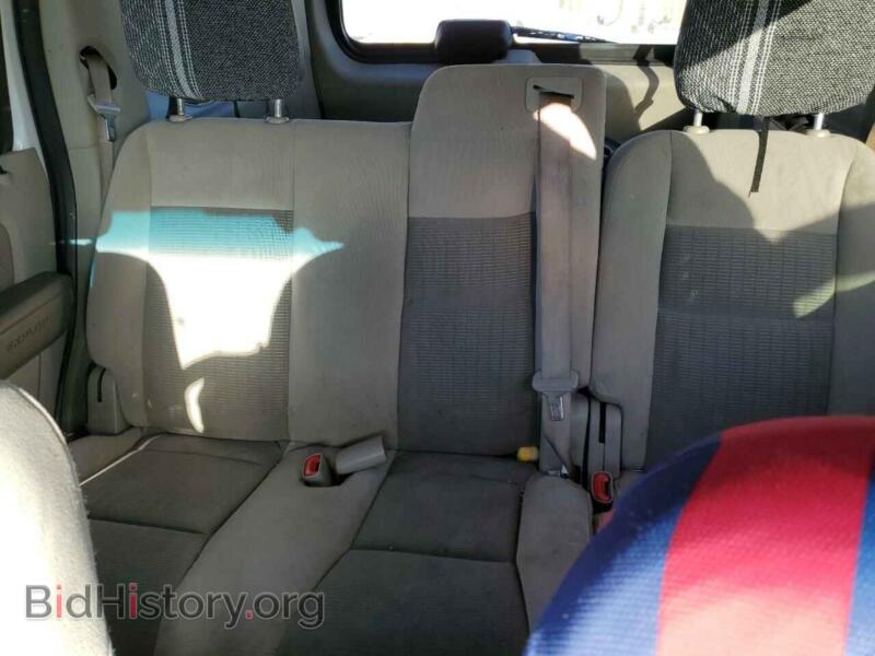2006 Ford EXPLORER (VIN 1FMEU73E86UB06056) — photo 10 of 13