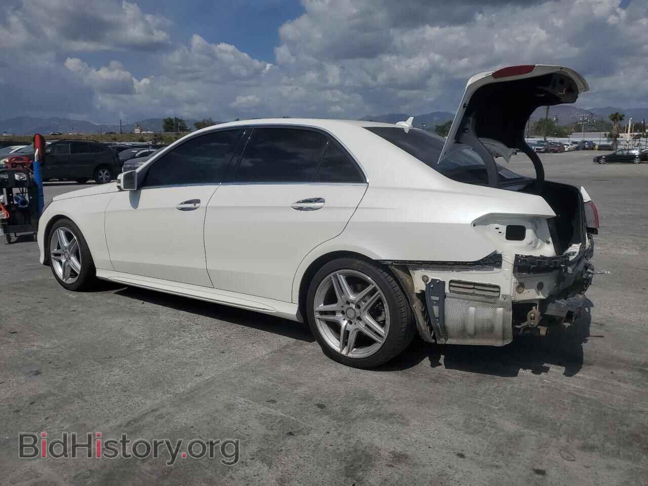 2014 MERCEDES-BENZ E-CLASS - VIN: WDDHF5KB8EA800372 - Фото 2