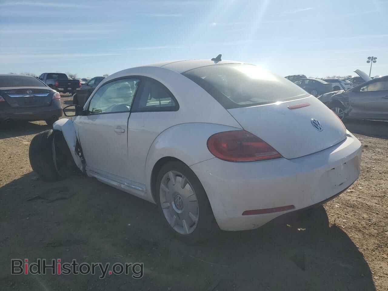 2012 VOLKSWAGEN BEETLE - VIN: 3VWJP7AT4CM657836 - Фото 2