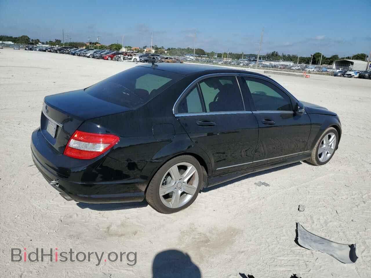 2011 MERCEDES-BENZ C-CLASS - VIN: WDDGF5EB9BF643974 - Фото 3