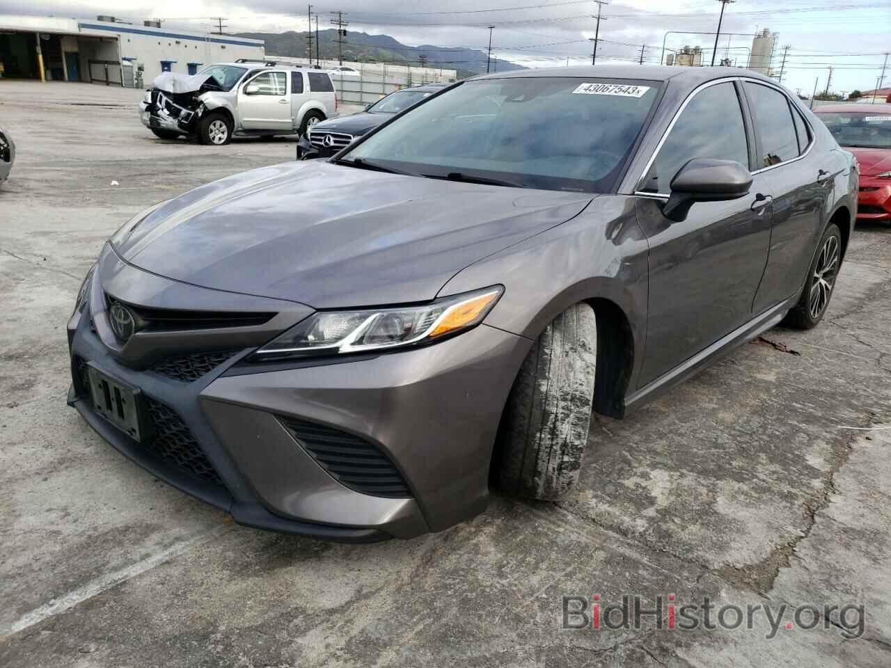 Фотография 4T1G11AK6LU946145 - TOYOTA CAMRY 2020