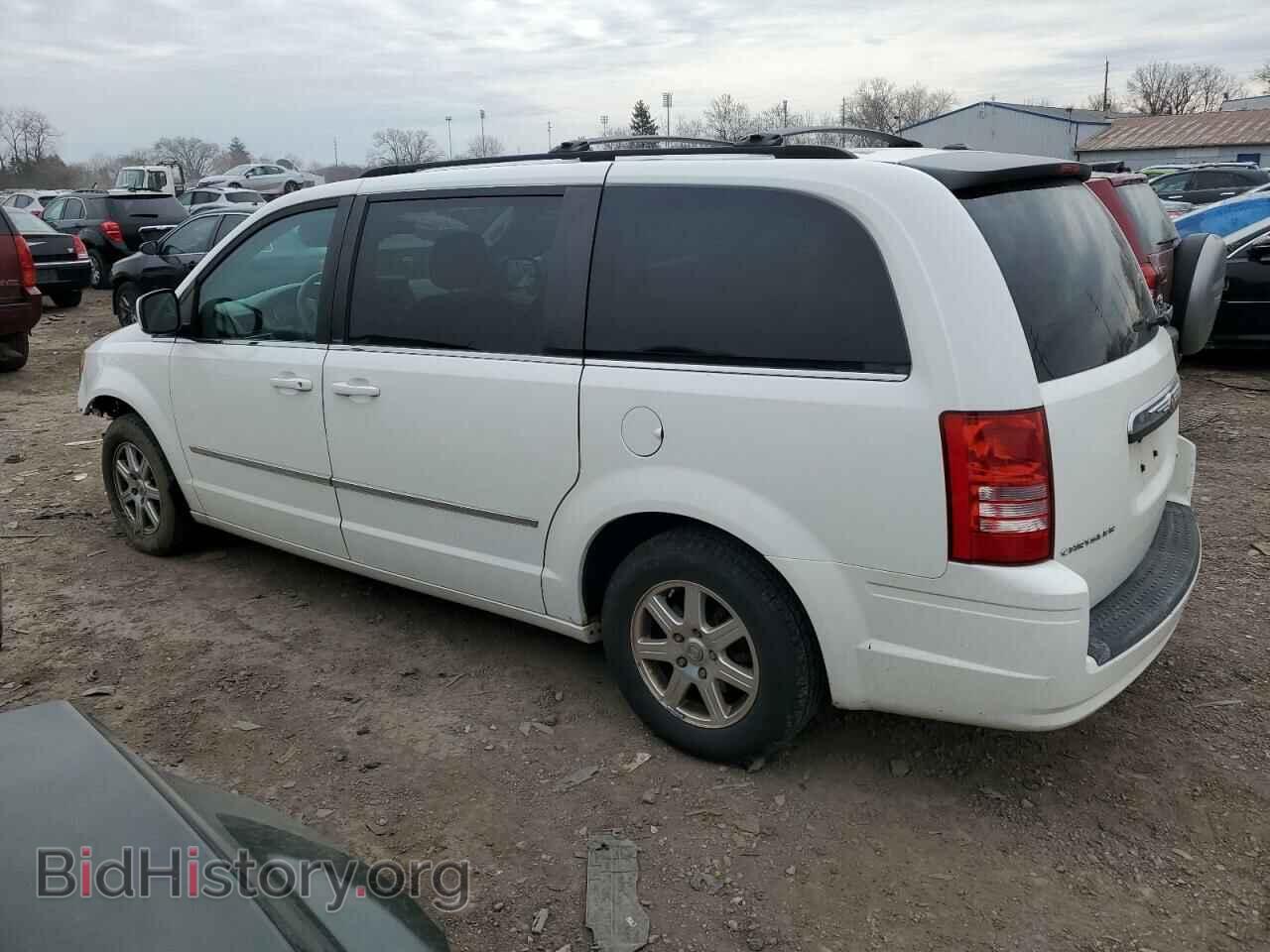 2010 CHRYSLER MINIVAN - VIN: 2A4RR5D14AR386324 - Фото 2