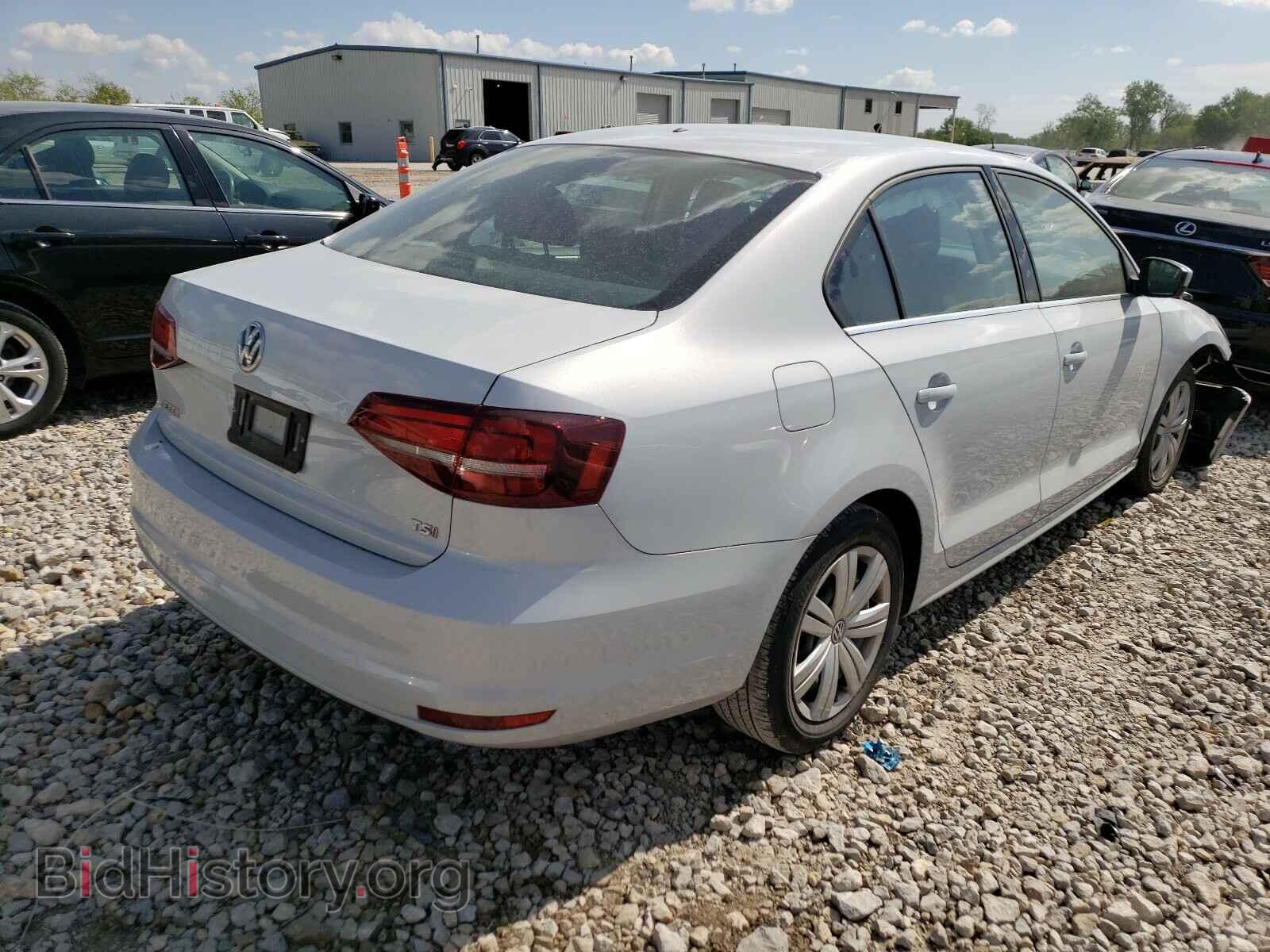 2017 VOLKSWAGEN JETTA - VIN: 3VW2B7AJXHM293656 - Фото 4