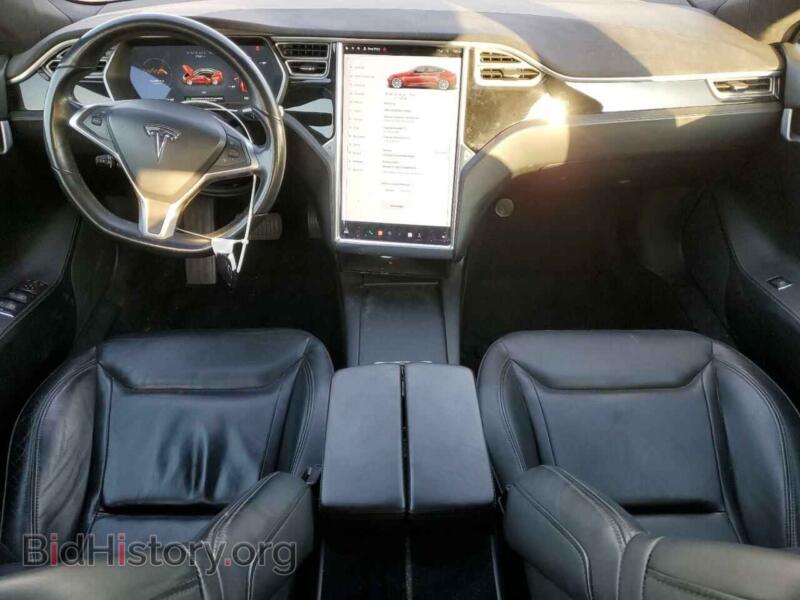 2016 Tesla MODEL S (VIN 5YJSA1E29GF135625) — фото 8 из 15