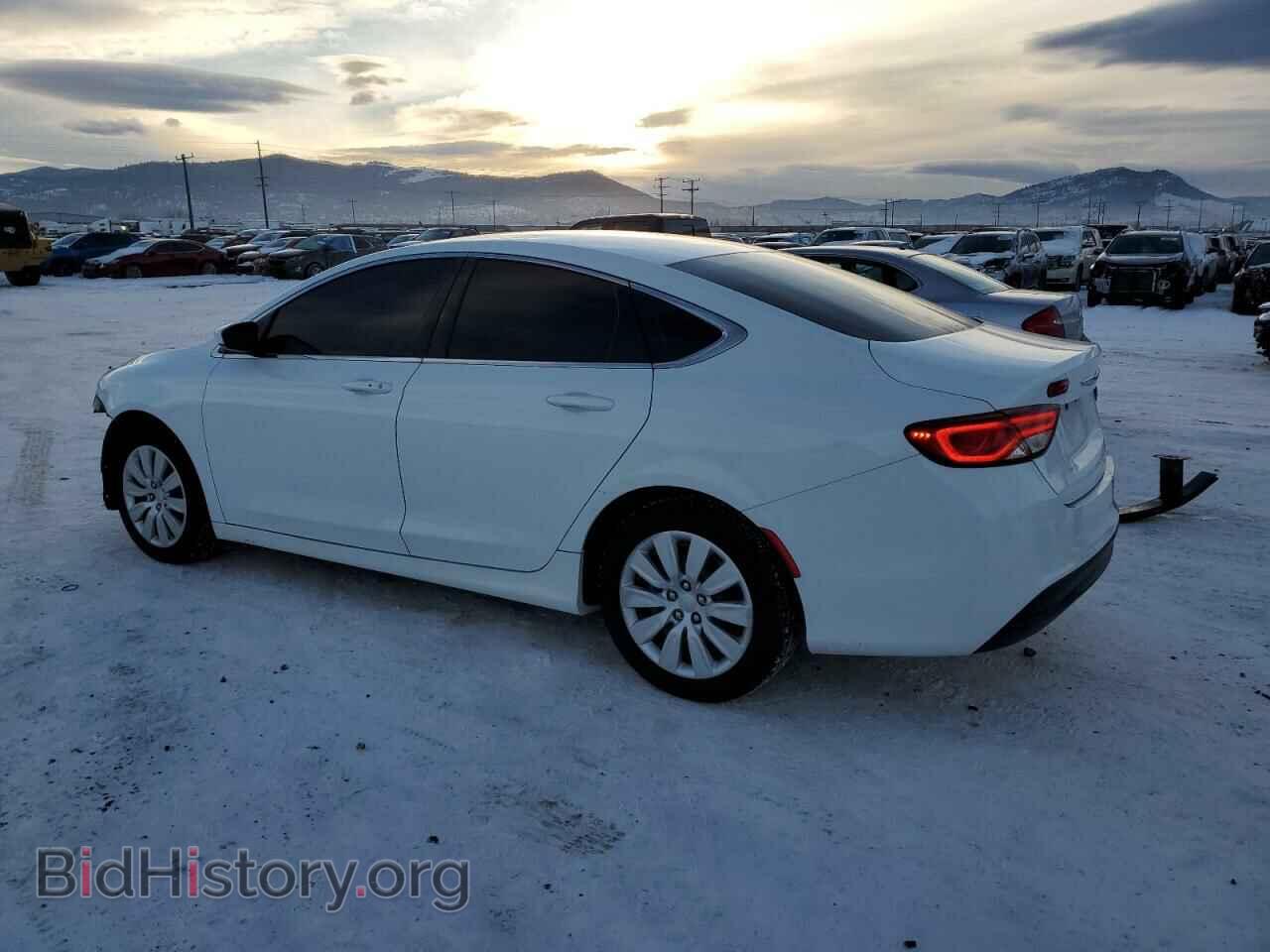 2015 CHRYSLER 200 - VIN: 1C3CCCFB8FN567751 - Photo 2