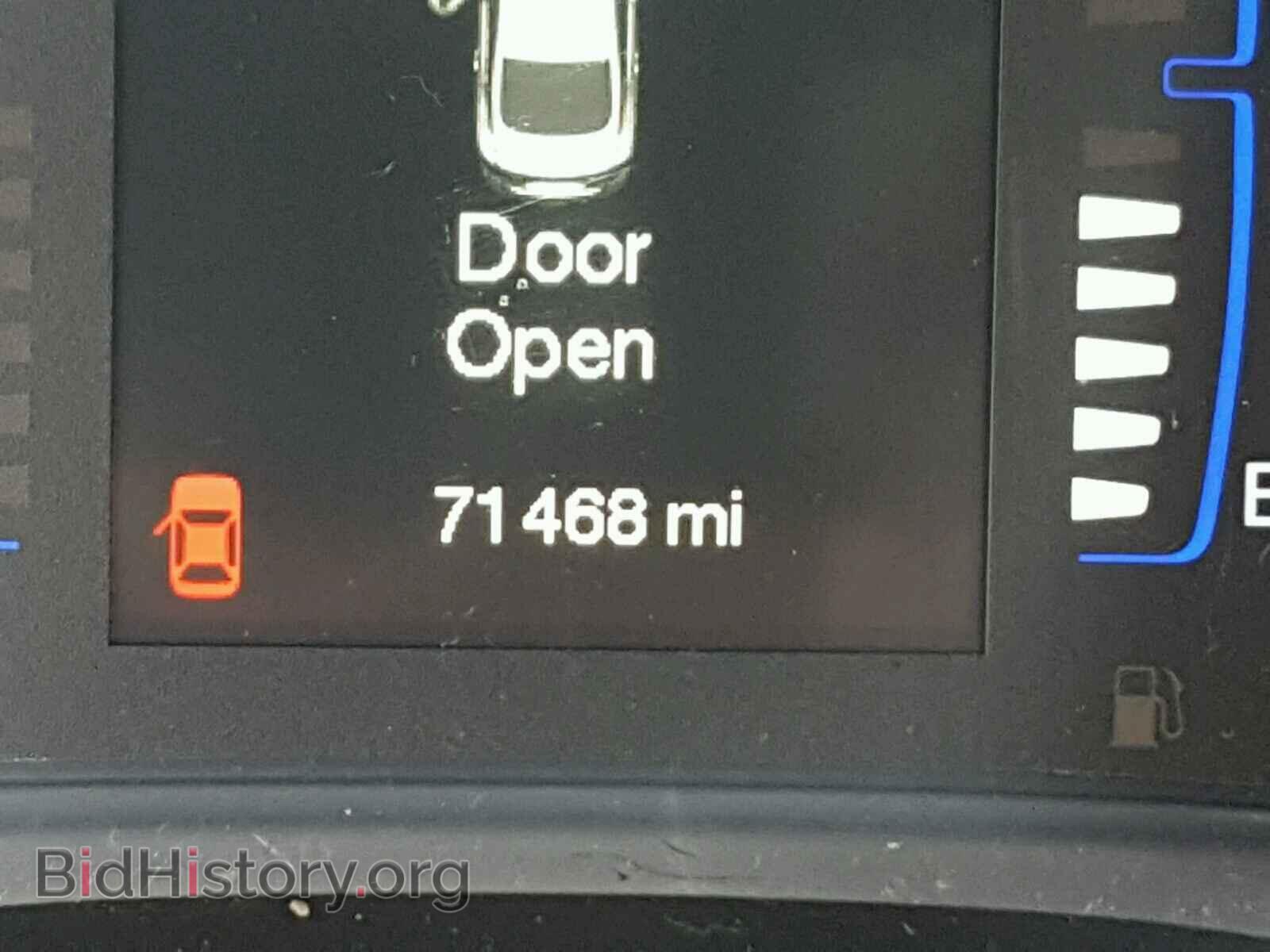 2015 CHRYSLER 200 - VIN: 1C3CCCABXFN569847 - Photo 8