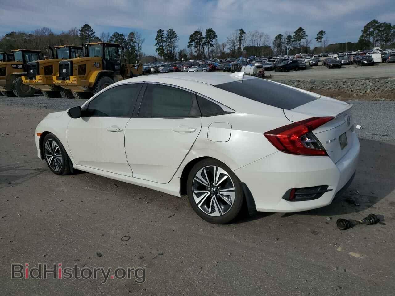 2017 HONDA CIVIC - VIN: 2HGFC1F38HH638949 - Photo 2