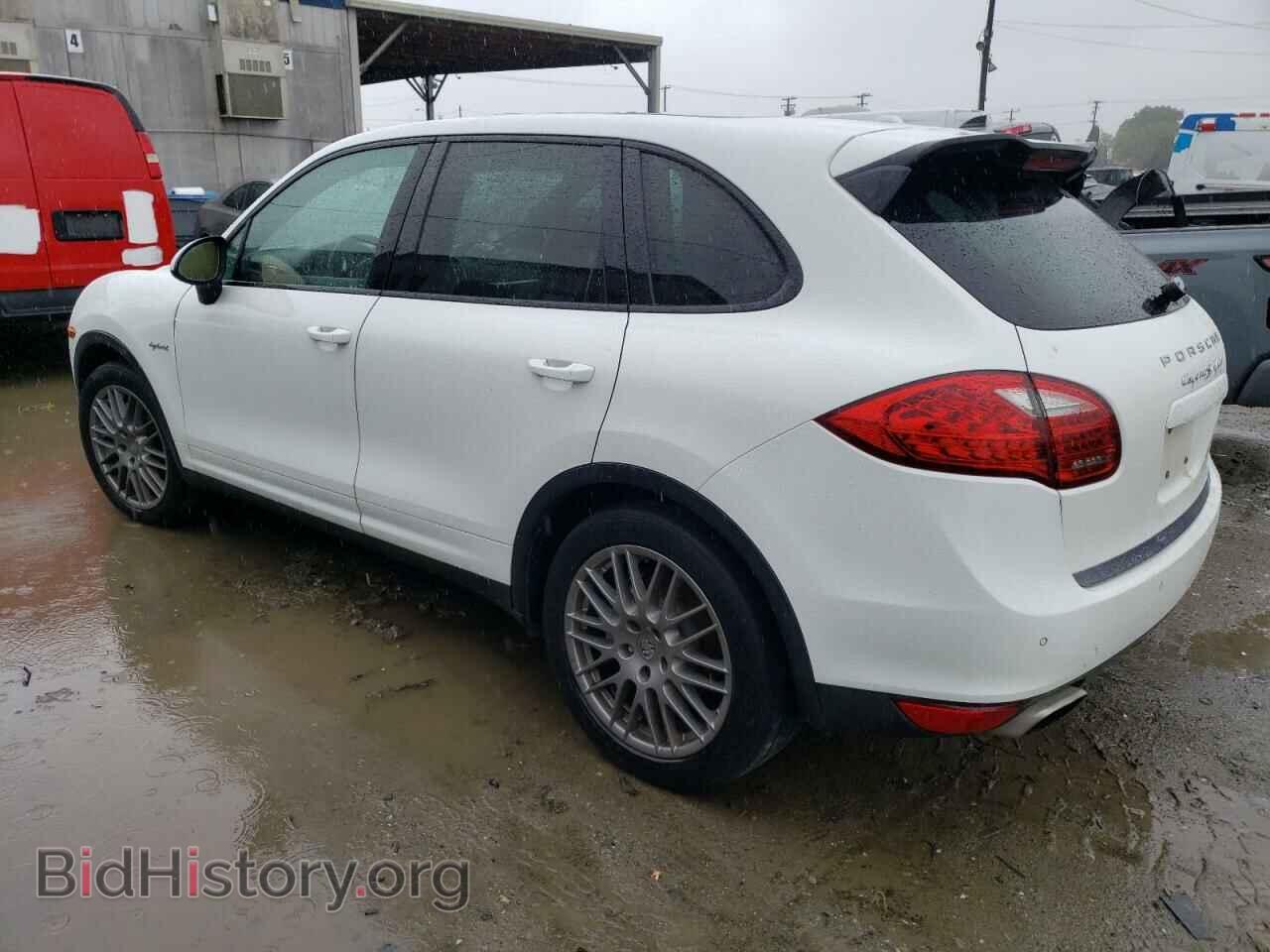 2012 PORSCHE CAYENNE - VIN: WP1AE2A28CLA92834 - Фото 2