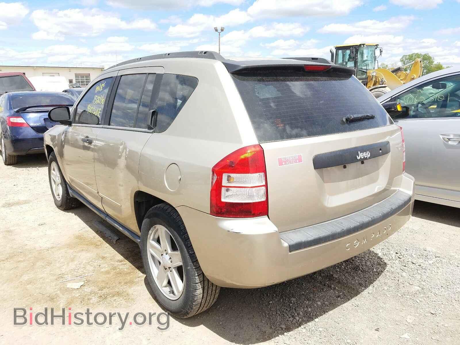 2010 JEEP COMPASS - VIN: 1J4NT4FB9AD504001 - Photo 3