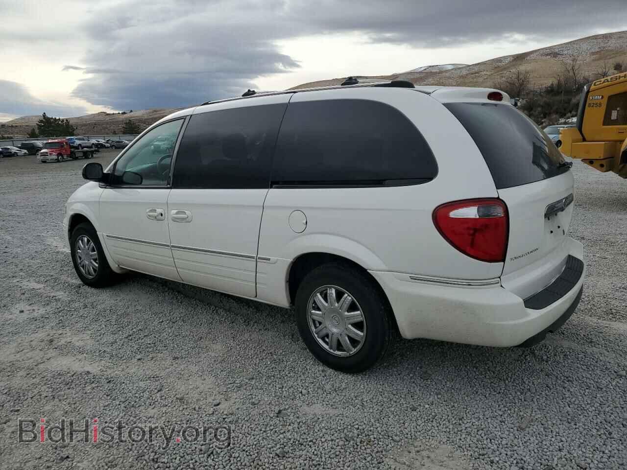 2005 CHRYSLER MINIVAN - VIN: 2C8GP64L85R227899 - Фото 2