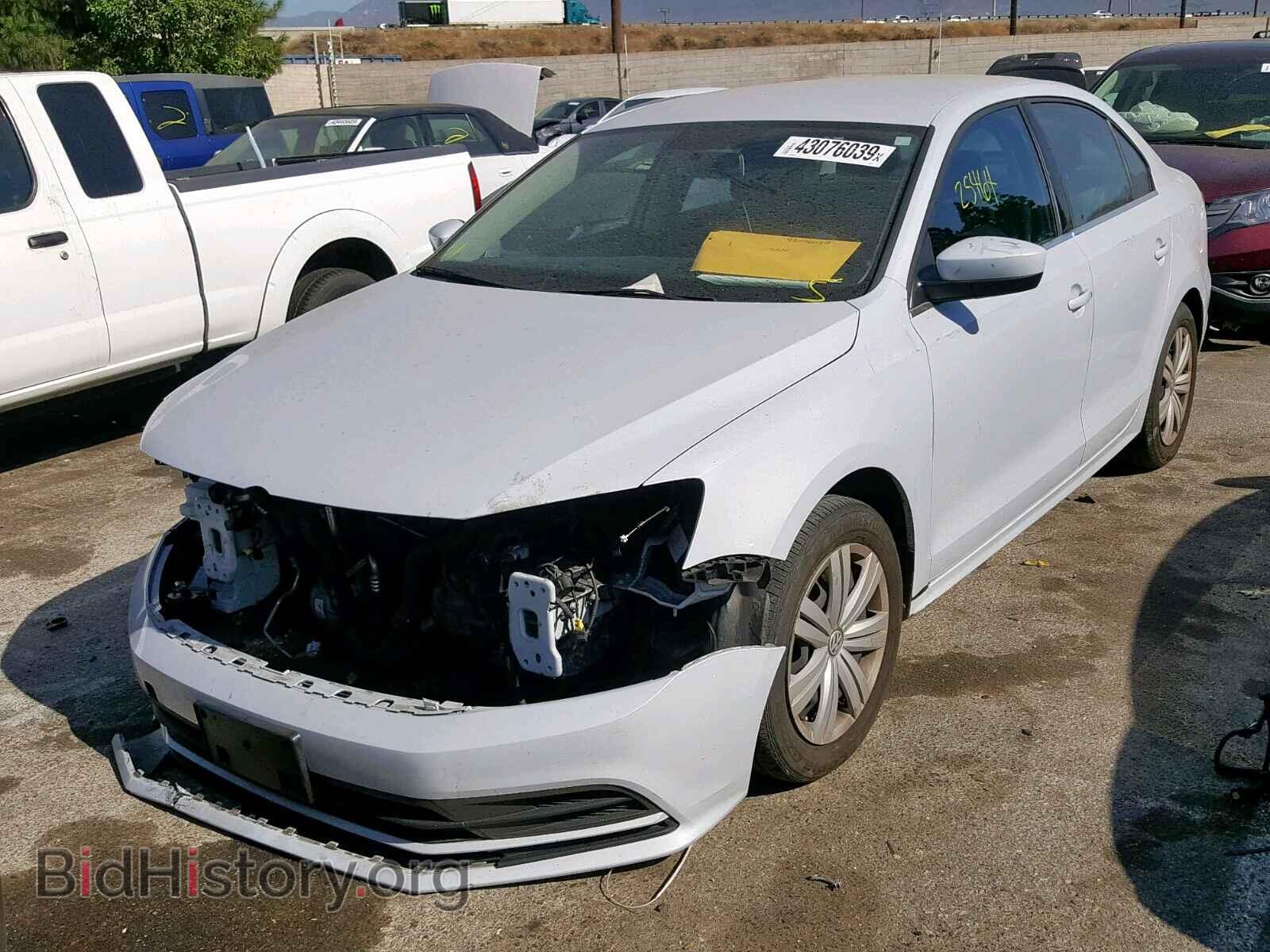 2017 VOLKSWAGEN JETTA - VIN: 3VW2B7AJ3HM268940 - Фото 2