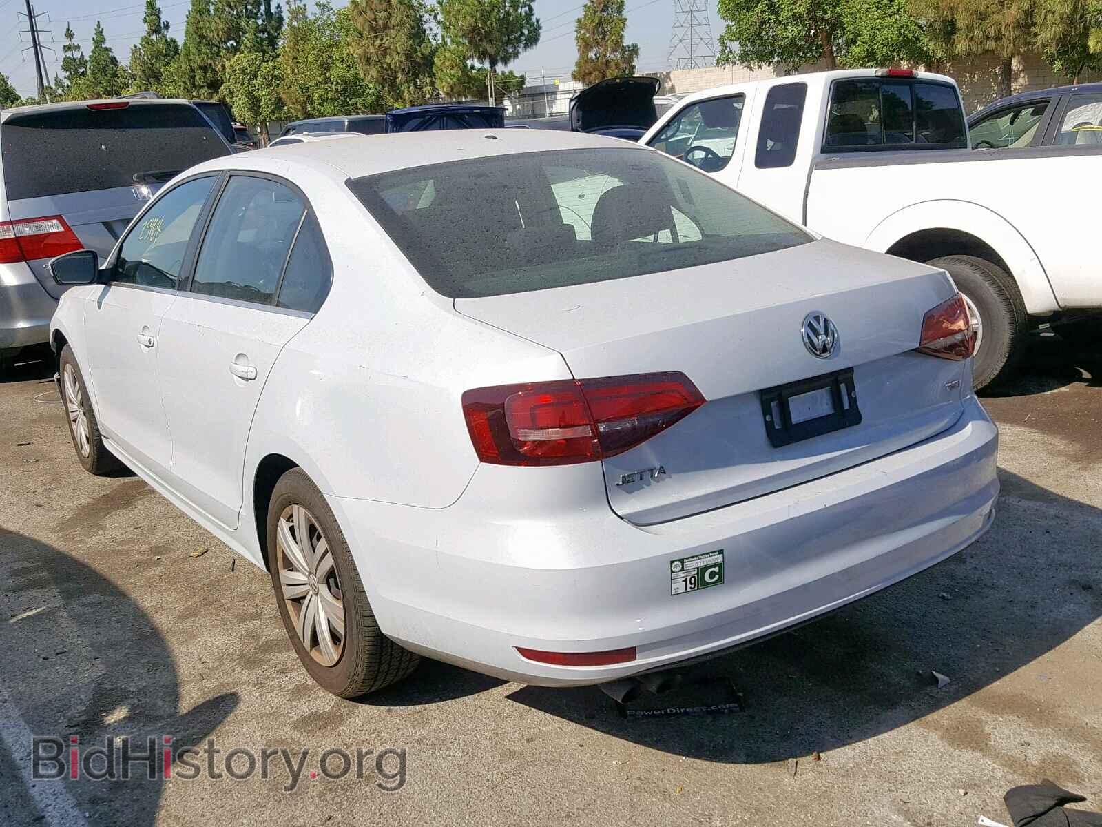 2017 VOLKSWAGEN JETTA - VIN: 3VW2B7AJ3HM268940 - Фото 3