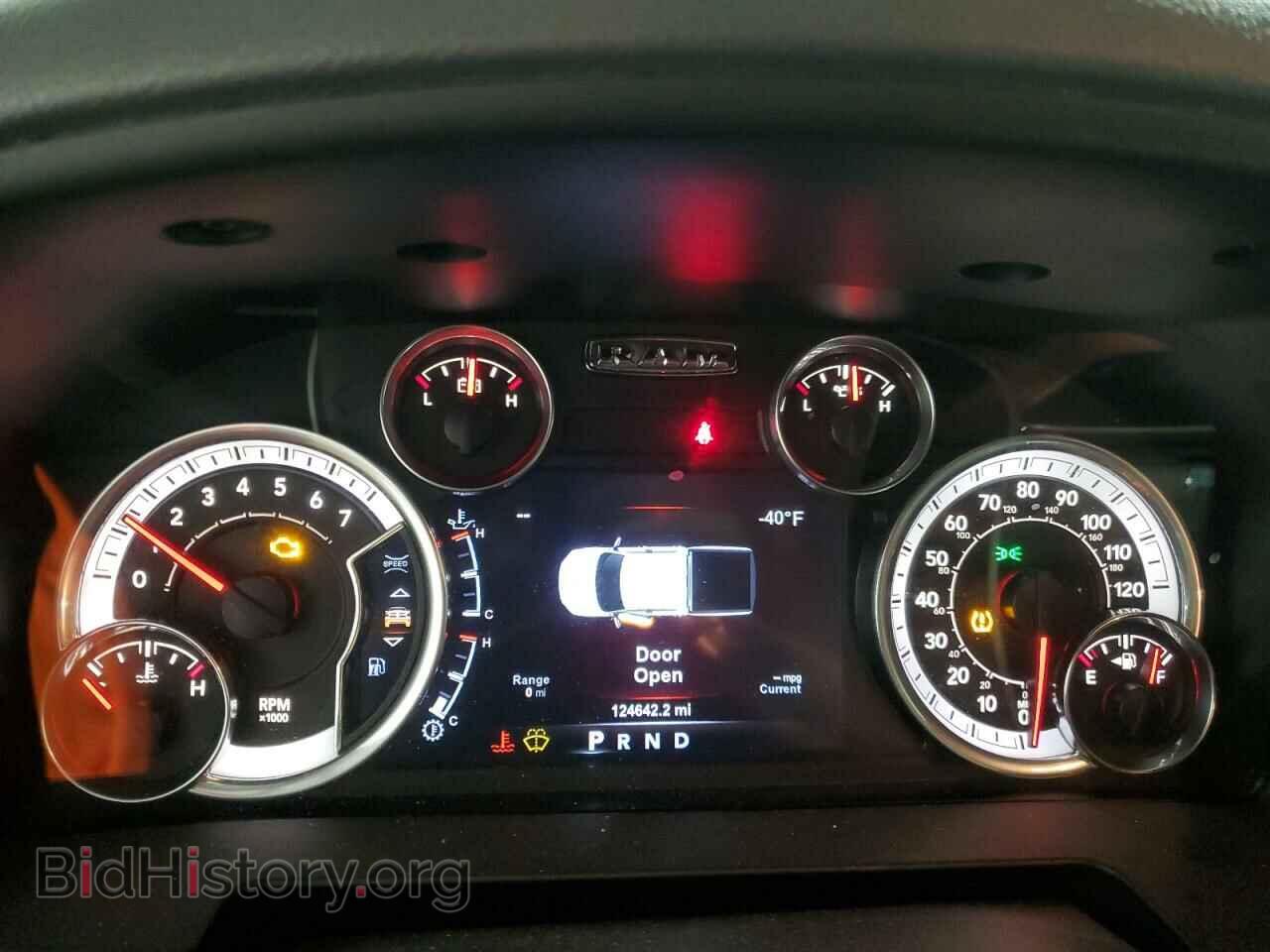2017 RAM 1500 - VIN: 3C6RR7LT8HG738638 - Фото 9
