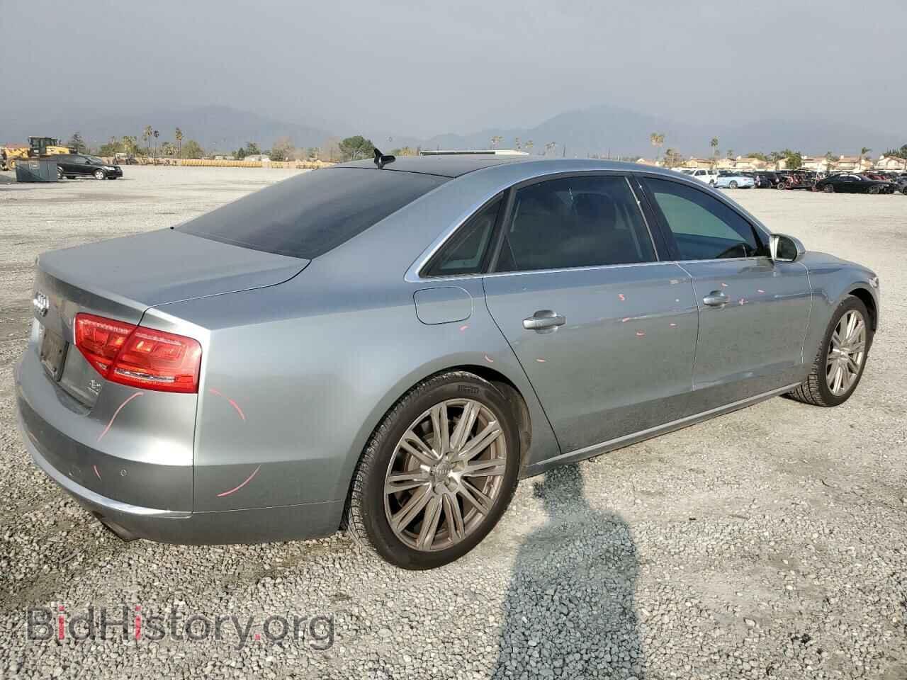 2011 AUDI A8 - VIN: WAURVAFD8BN027586 - Фото 3