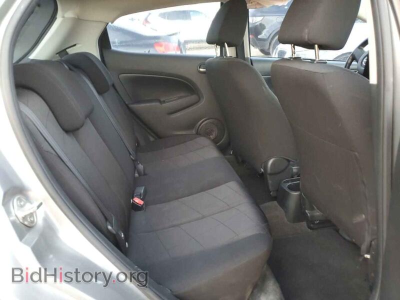 2011 Mazda 2 (VIN JM1DE1HY3B0101345) — фото 10 из 12