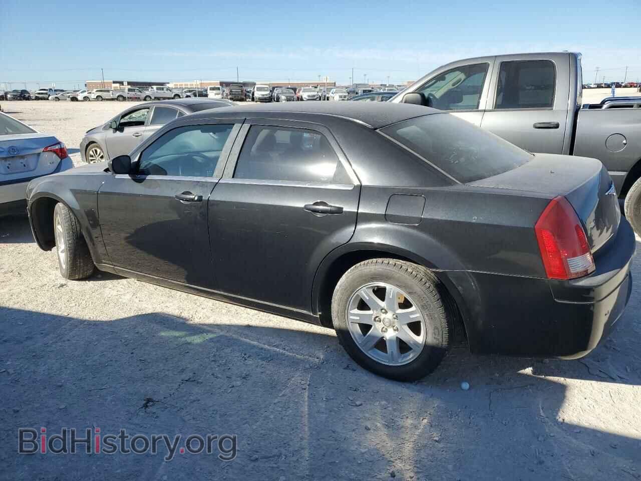 2007 CHRYSLER 300 - VIN: 2C3KA43R47H805596 - Фото 2