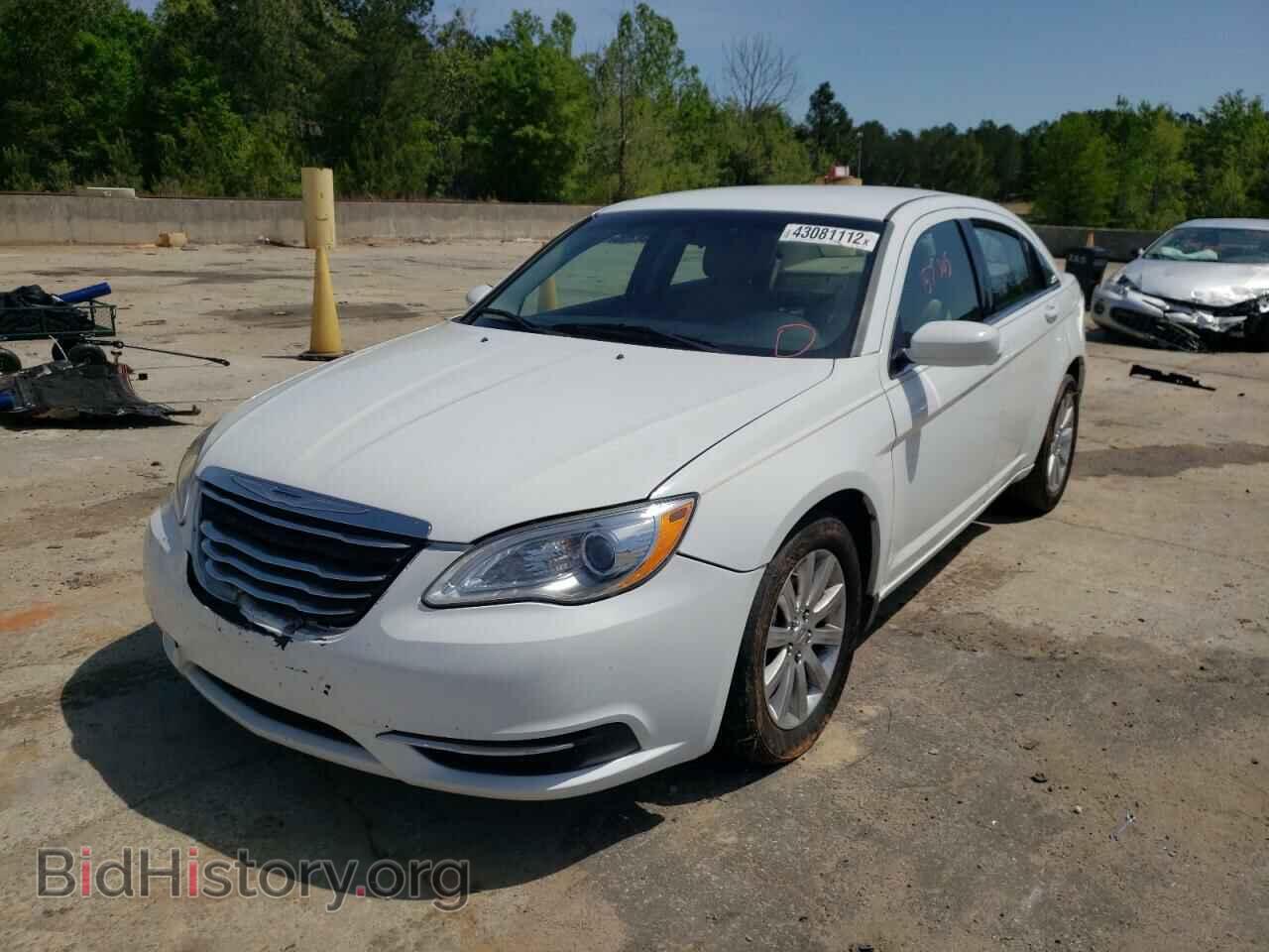 2012 CHRYSLER 200 - VIN: 1C3CCBBB0CN135800 - Фото 2