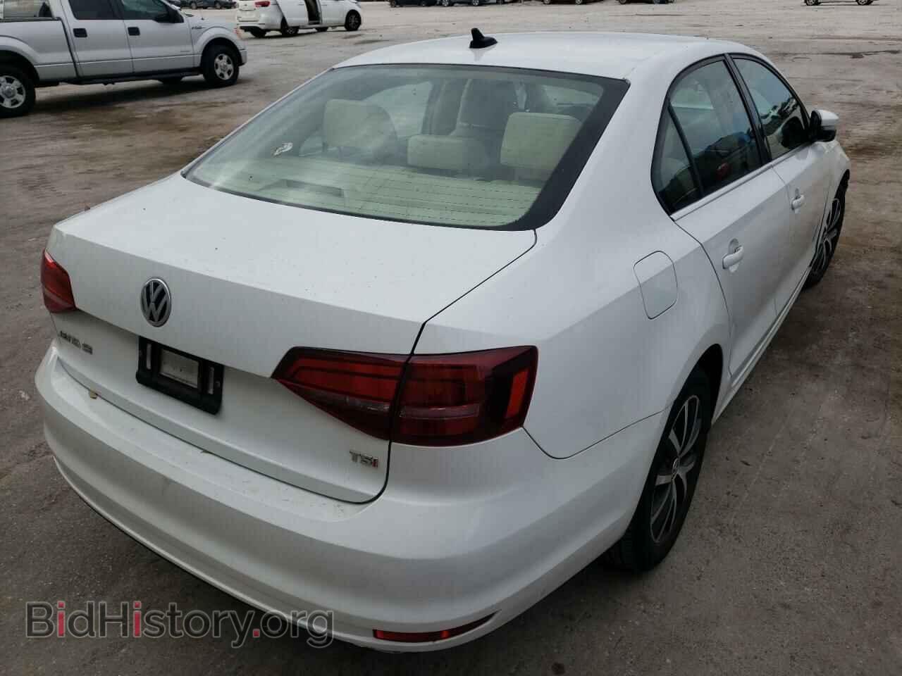 2017 VOLKSWAGEN JETTA - VIN: 3VWDB7AJ7HM303519 - Фото 4