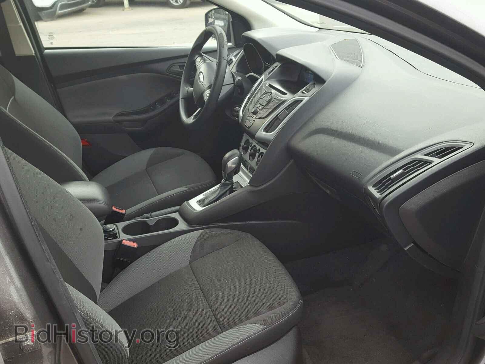 2012 Ford FOCUS (VIN 1FAHP3F25CL201460) — фото 5 из 10