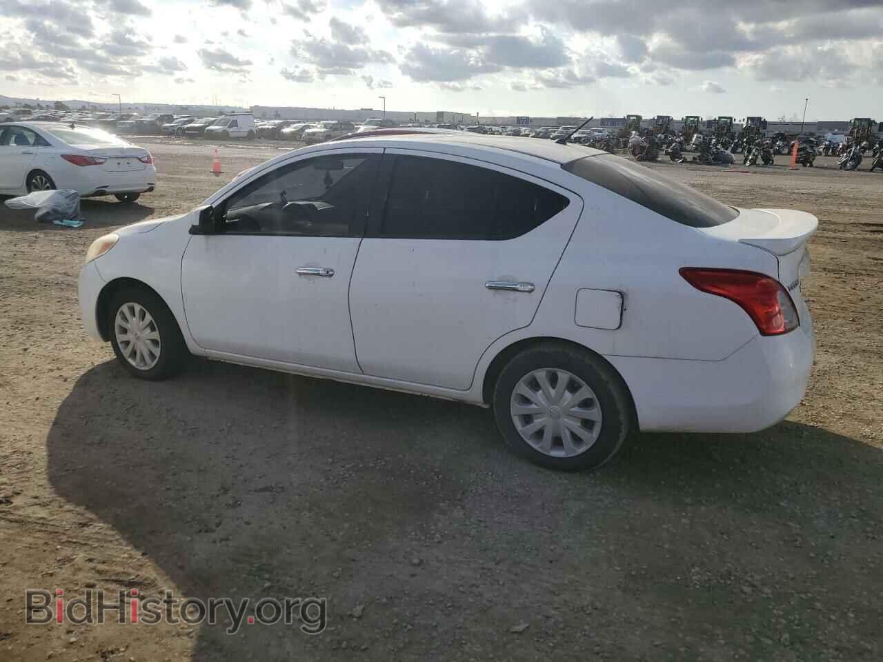 2013 NISSAN VERSA - VIN: 3N1CN7AP3DL874213 - Фото 2