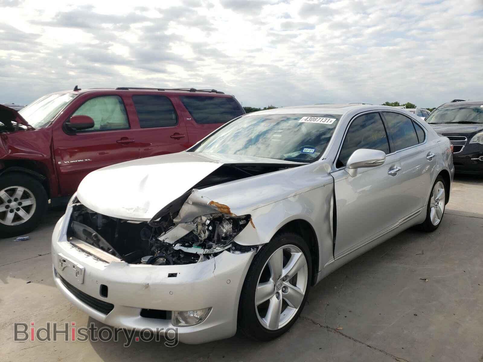 2012 LEXUS LS460 - VIN: JTHBL5EF4C5109870 - Photo 2
