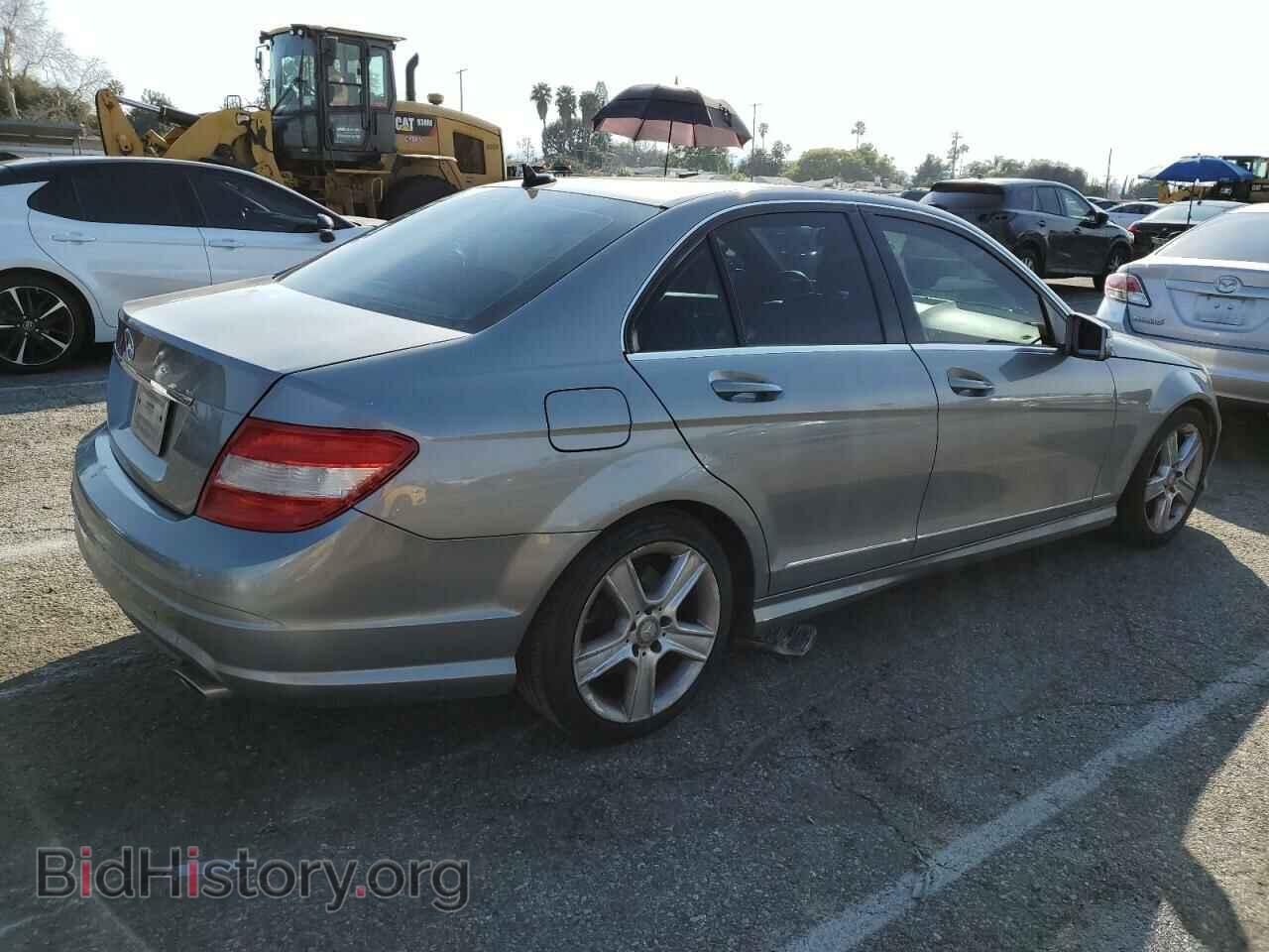 2011 MERCEDES-BENZ C-CLASS - VIN: WDDGF5EB8BR179302 - Фото 3