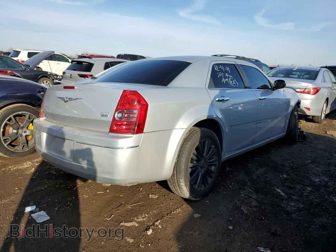 2010 CHRYSLER 300 - VIN: 2C3CA5CV7AH160814 - Фото 3