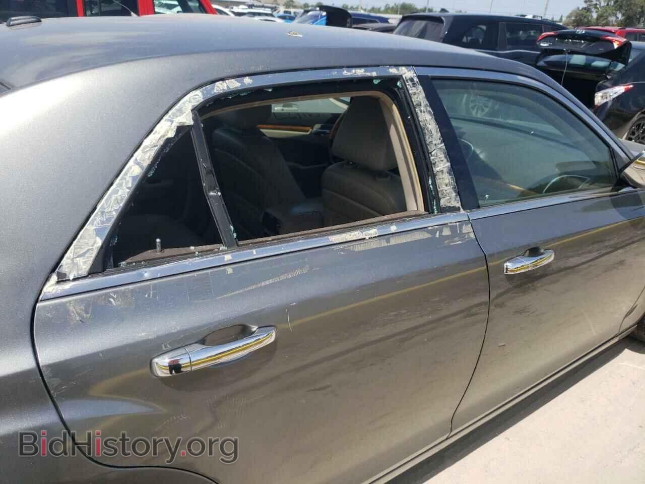 2012 CHRYSLER 300 - VIN: 2C3CCAETXCH242571 - Фото 9
