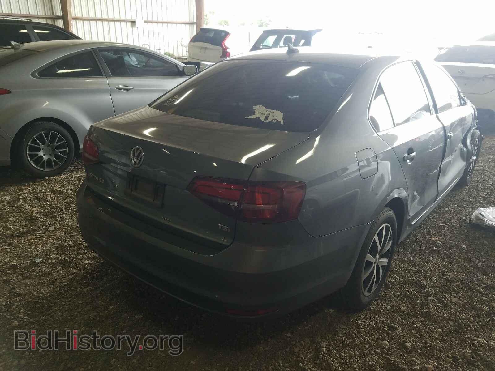 2017 VOLKSWAGEN JETTA - VIN: 3VWDB7AJ3HM260572 - Фото 4