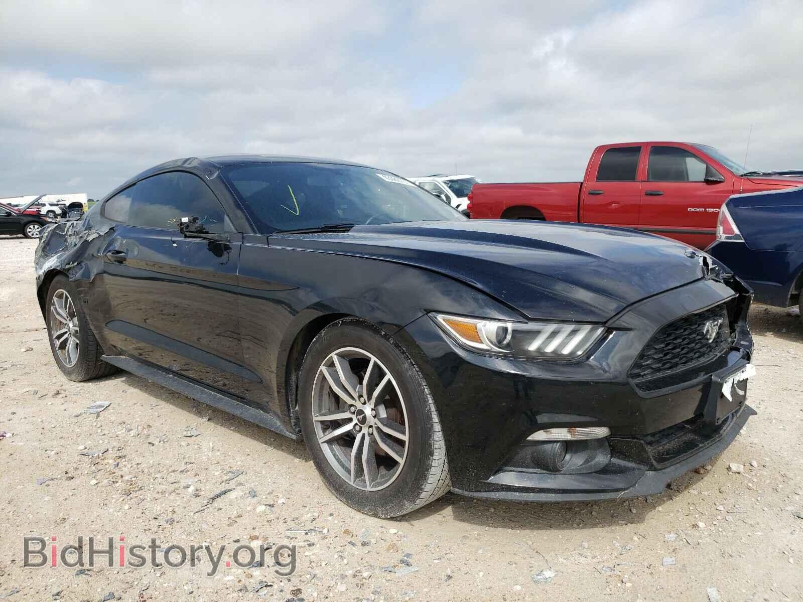 Photo 1FA6P8TH8F5349818 - FORD MUSTANG 2015