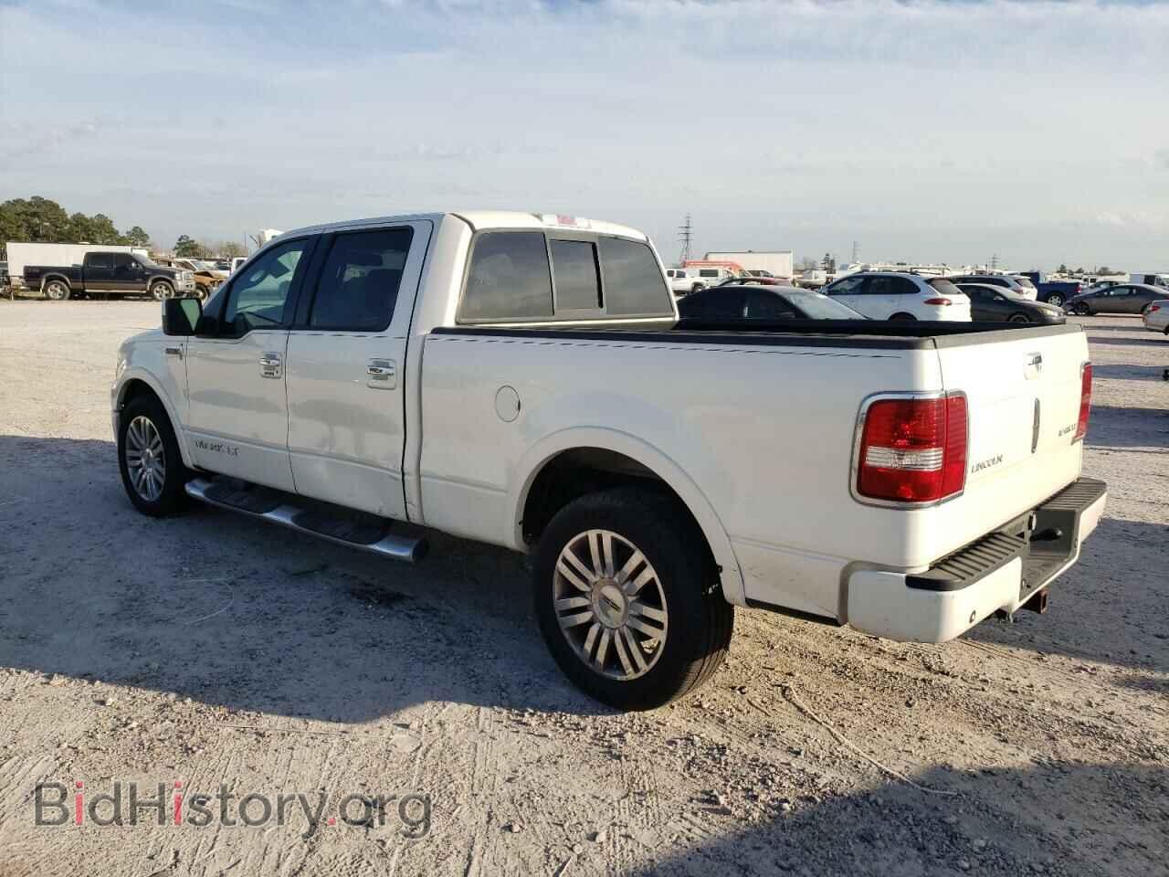 2007 LINCOLN MARK LT - VIN: 5LTPW16567FJ03840 - Фото 2
