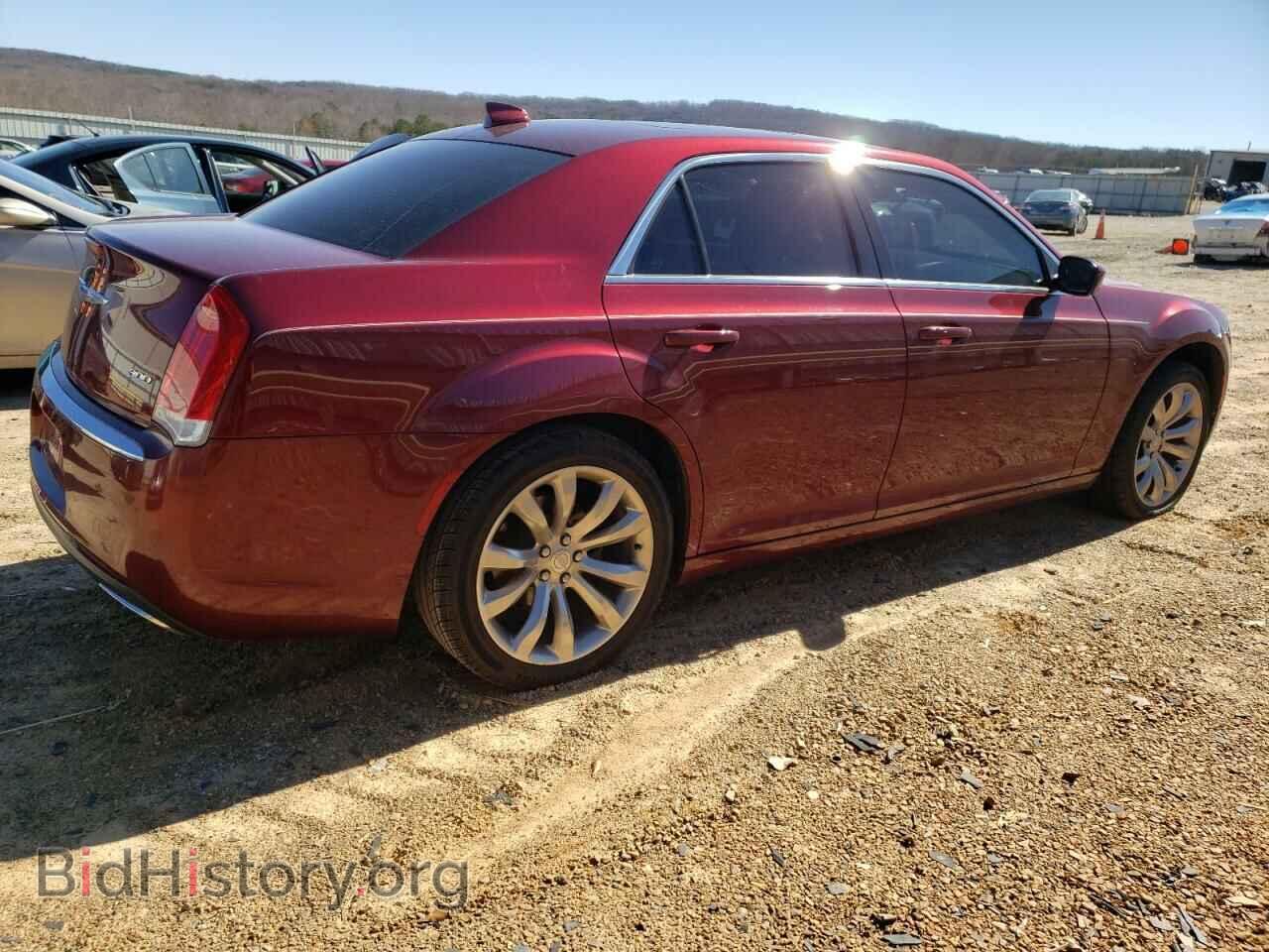 2017 CHRYSLER 300 - VIN: 2C3CCAAG1HH593580 - Фото 3