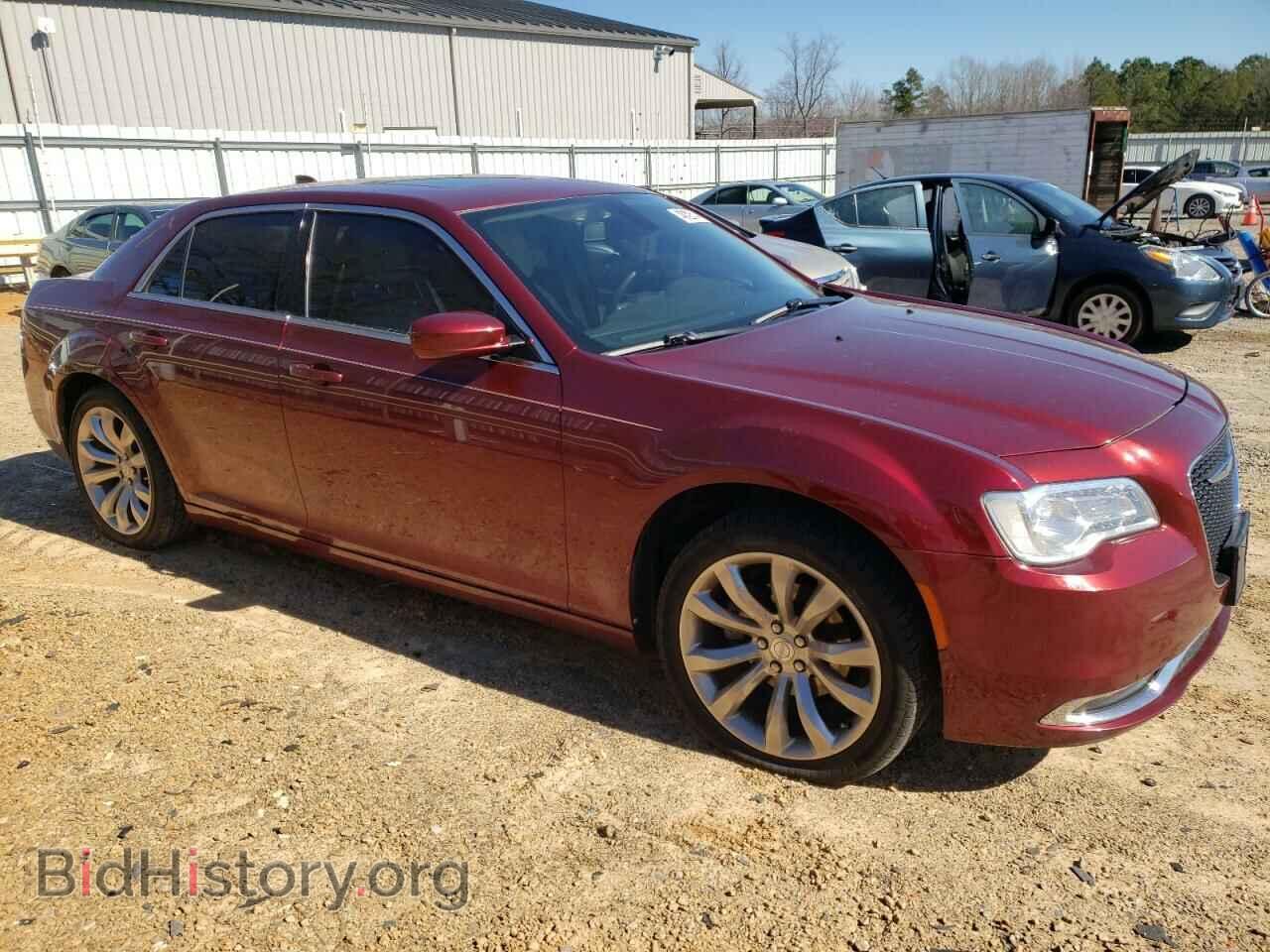2017 CHRYSLER 300 - VIN: 2C3CCAAG1HH593580 - Фото 4