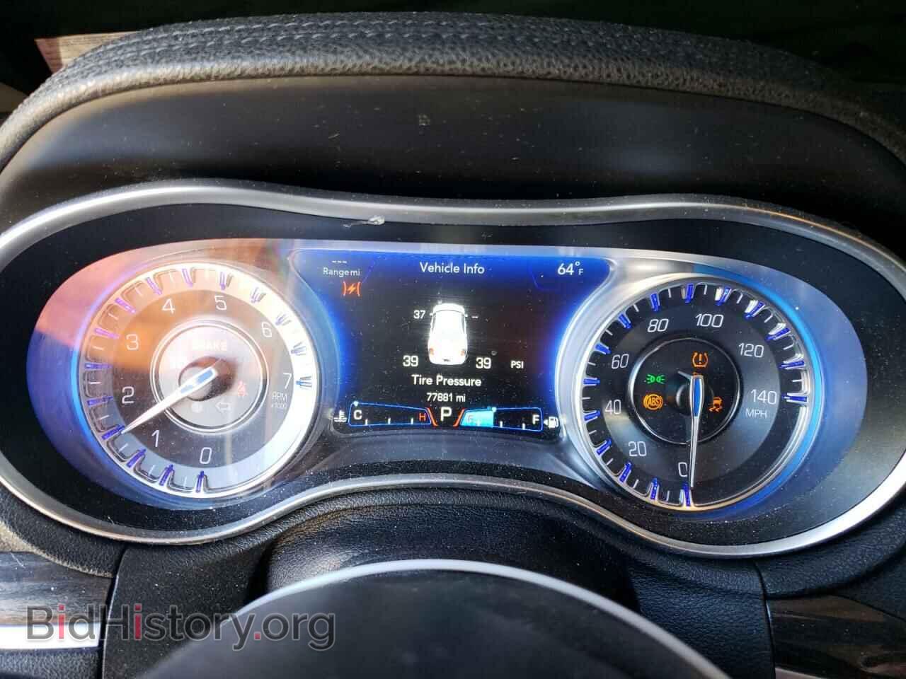 2017 CHRYSLER 300 - VIN: 2C3CCAAG1HH593580 - Фото 9