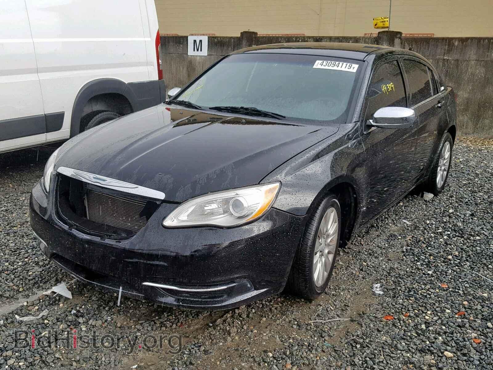2013 CHRYSLER 200 - VIN: 1C3CCBABXDN642285 - Фото 2