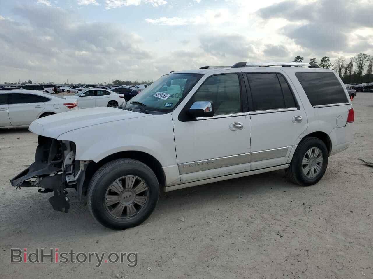 Photo 5LMJJ2J5XAEJ05844 - LINCOLN NAVIGATOR 2010