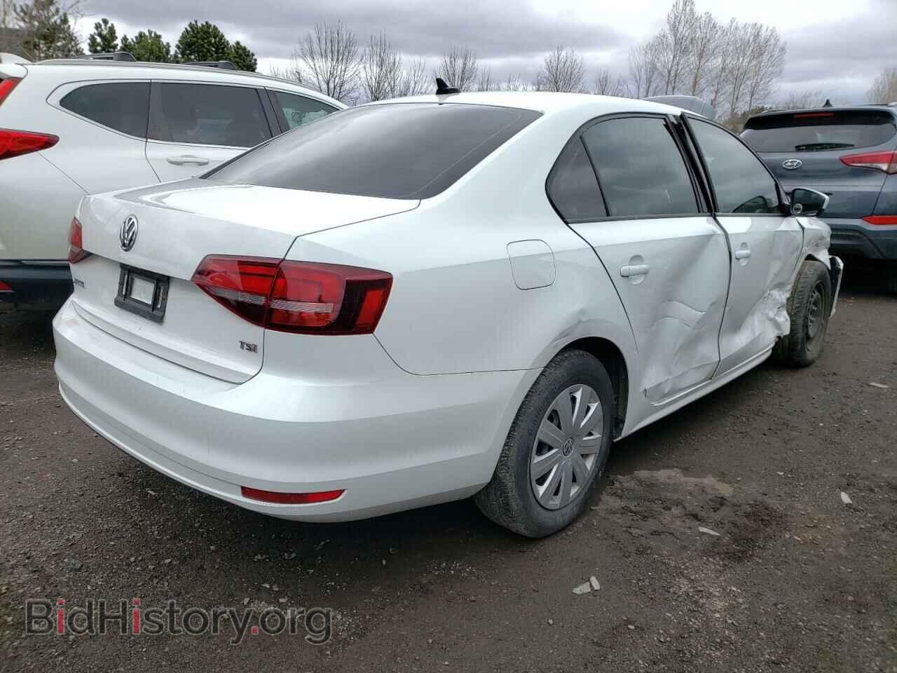 2017 VOLKSWAGEN JETTA - VIN: 3VW2B7AJ4HM323671 - Photo 4