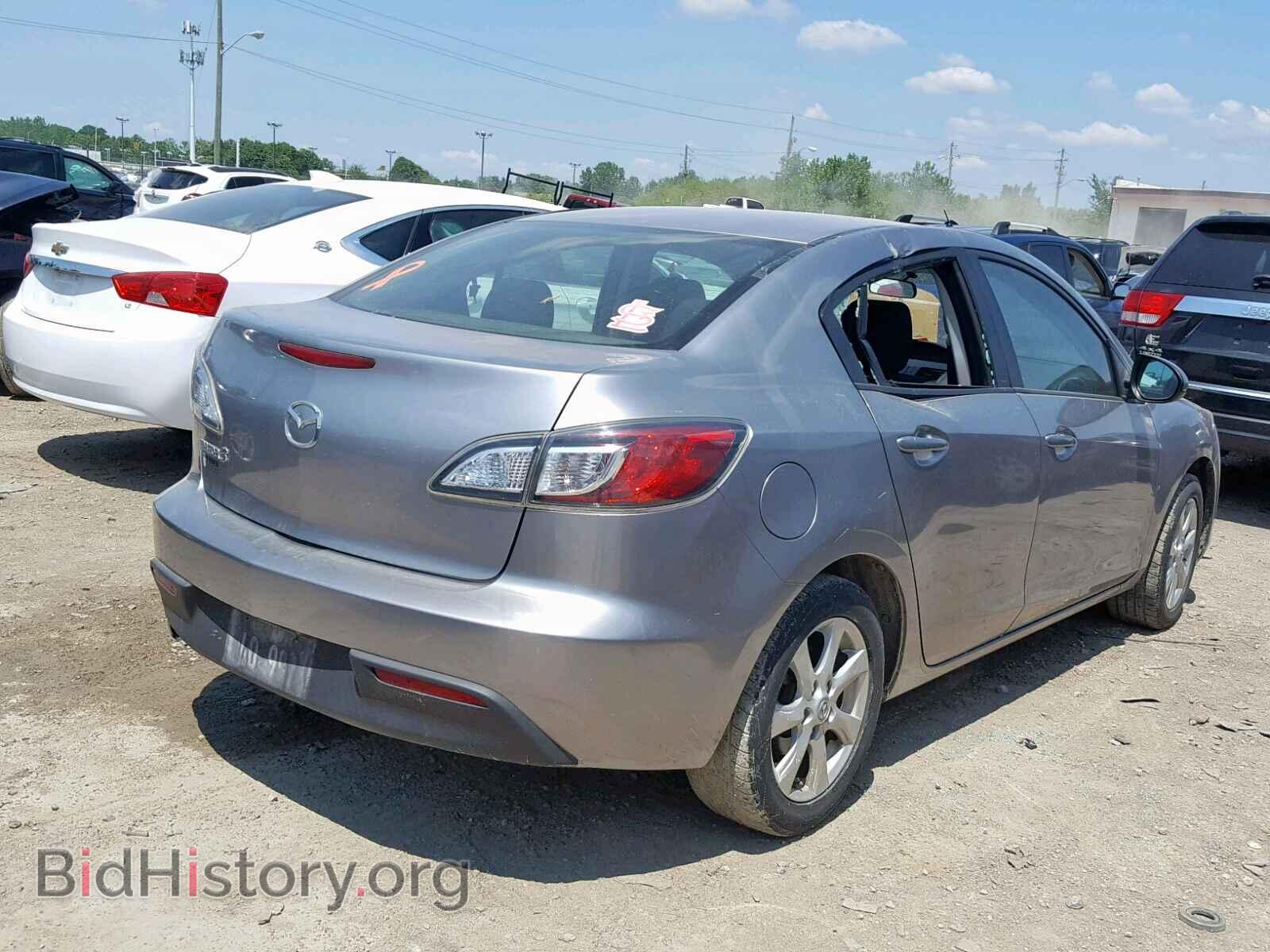 2011 MAZDA 3 - VIN: JM1BL1VF9B1384005 - Photo 4