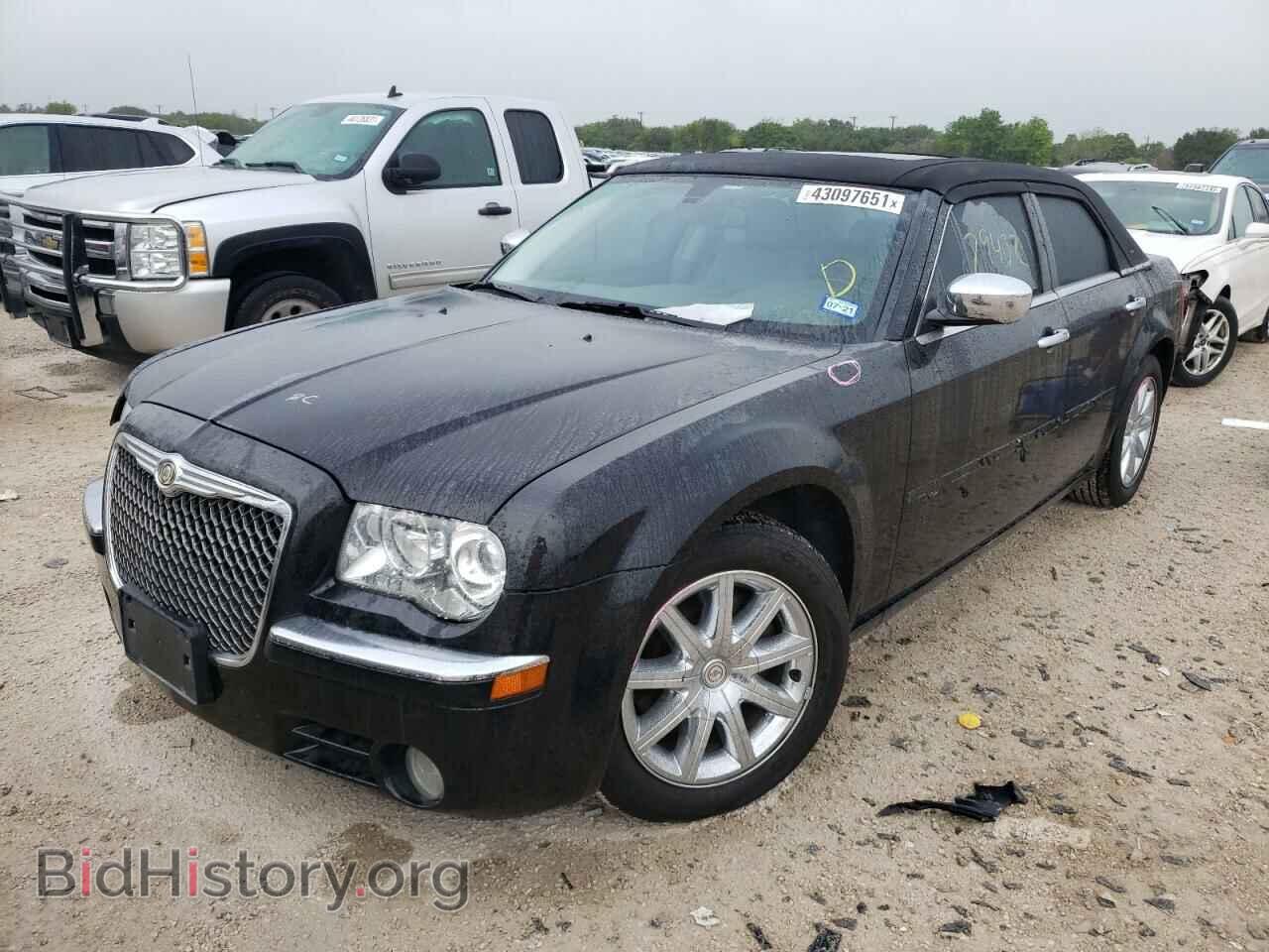 2010 CHRYSLER 300 - VIN: 2C3CA6CT3AH145120 - Фото 2
