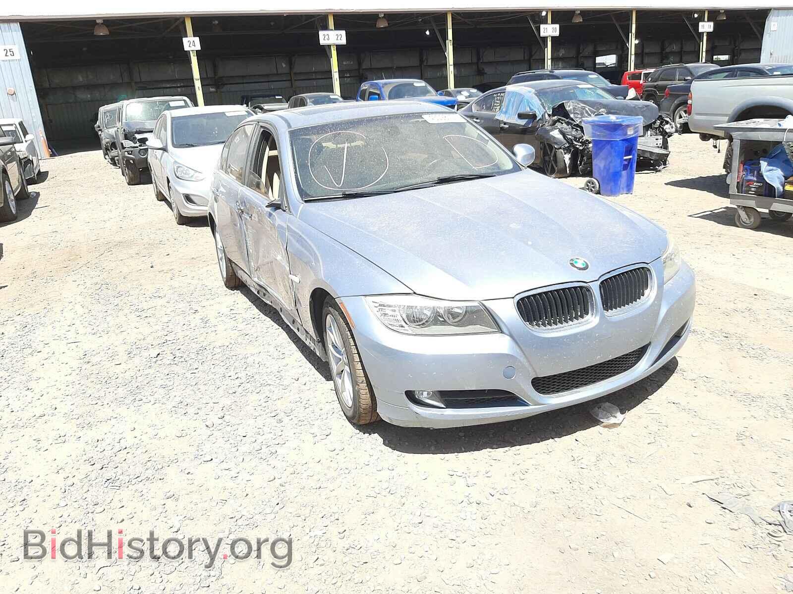 Фотография WBAPH7C54AE129741 - BMW 3 SERIES 2010